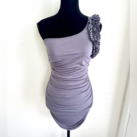 SHOULDER RUFFLE DRESS - Picture 7 of 7